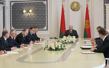 Співробітники адміністрації Лукашенко зважилися на радикальний крок - що відомо