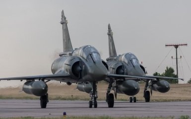 Франція проводить навчання українських пілотів на винищувачах Mirage