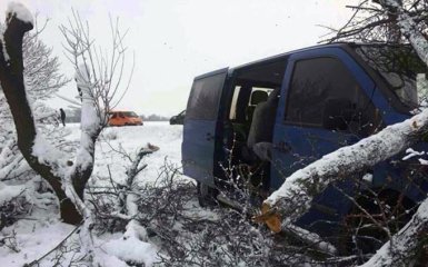 На Донбассе произошло жуткое ДТП: появились фото с места событий