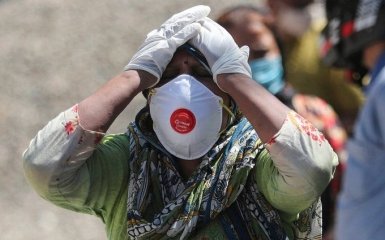 В Индии наряду с коронавирусом начинается эпидемия еще одного заболевания
