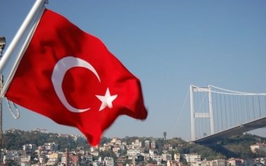 Туреччина закриває Босфорський прохід для російських військових кораблів