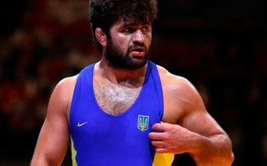И судья не помог: украинский борец победил россиянина на Олимпиаде - опубликовано видео