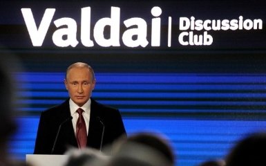 Путин атакует США и не собирается сдаваться - Bloomberg о громких заявлениях из Кремля