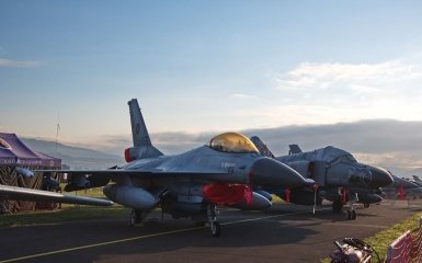 Ігнат назвав кількість необхідних Україні винищувачів F-16