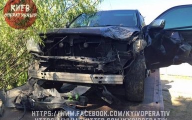 В Киеве пьяная компания устроила ДТП: появились фото и видео