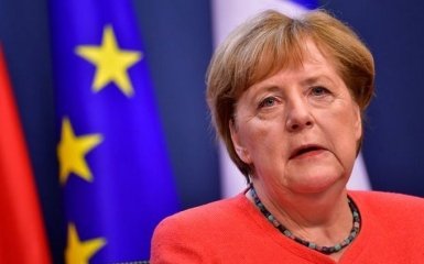Меркель вимагає спільного підходу G7 до РФ та України