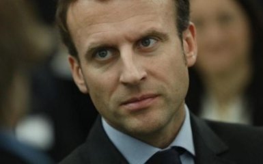 Эммануэль Макрон грозит разбомбить "химические объекты" Асада в Сирии