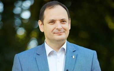 Мэр Ивано-Франковска грозит увольнением не вакцинированым от коронавируса работникам горсовета
