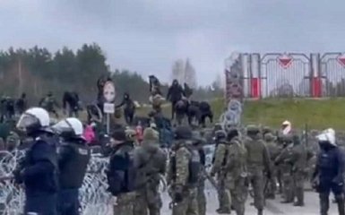 Мігранти прорвались з Білорусі в Польщу