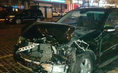 В центре Киева в пьяном ДТП разбиты сразу несколько машин: появились фото