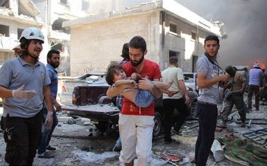 Россия авиацией разбомбила рынок в Сирии, десятки погибших: появились видео