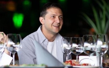 Ми вас любимо: Зеленський звернувся до всіх українок