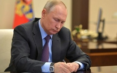 Путін наказав дарувати "героям війни" землю в окупованому Криму