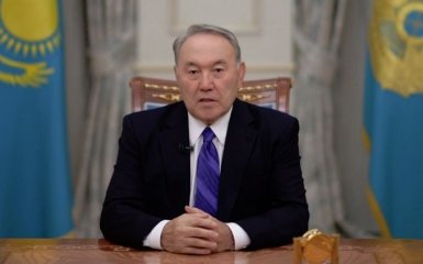 Беззмінний президент Казахстану Назарбаєв пішов у відставку