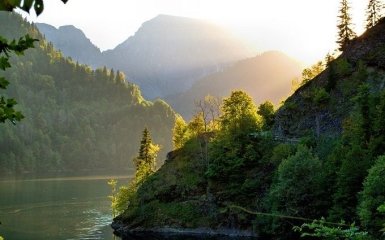 Грузія дорікнула Україні через тури до Абхазії