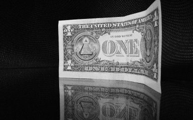 Американський аналітик пояснив, чому долар уже ніщо не врятує