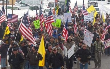 В США фермеры устроили марш, после чего захватили здание заповедника