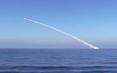 Россия ударила крылатыми ракетами по Сирии: появилось видео