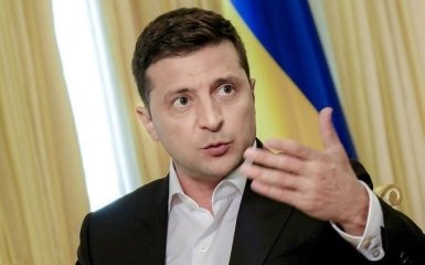 Зеленський нарешті вніс у Раду довгоочікуваний законопроєкт після скандалу з КСУ