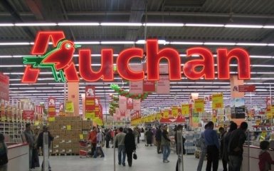 Відомі торгові мережі плюють на санкції і працюють в Криму: спалахнув скандал