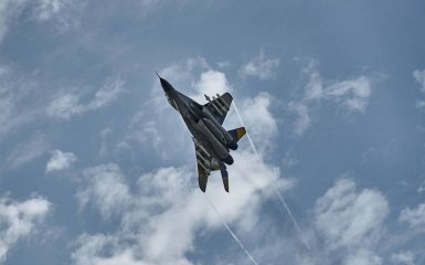 Украина ежесуточно перебазирует бомбардировщики из Storm Shadow для защиты от РФ — Bild