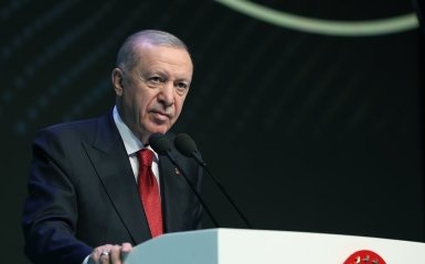 Erdogan Sides with Ukraine
