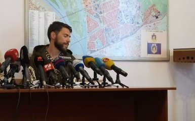 Суд избирает меру пресечения пранкеру Седюку, который оголил ягодицы на Евровидении: онлайн-трансляция