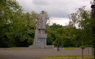 В Одесі не вдалося знести пам'ятник Леніну: опубліковані фото