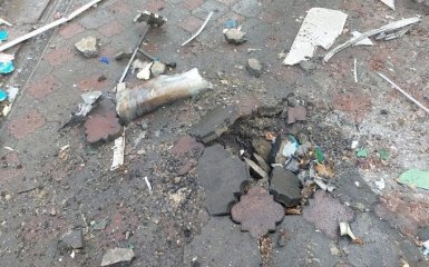 Окупанти обстріляли найбільший коксохімічний завод України. Там у сховищах десятки людей