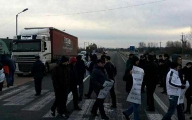 В Украине начались протесты против новых таможенных правил: опубликовано видео