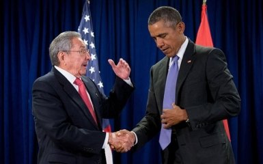 На зустрічі Обами і Кастро трапився прикрий конфуз: опубліковано відео