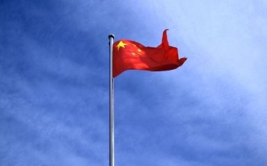 Китай може використовувати вантажні крани для шпигунства за США – WSJ
