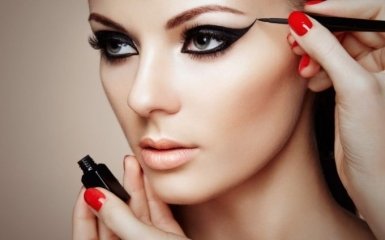 ТОП-10 ошибок в макияже, которые портят даже самое красивое лицо