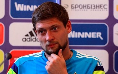 Футболист сборной Украины обиделся за "уродов, козлов и деревянных"
