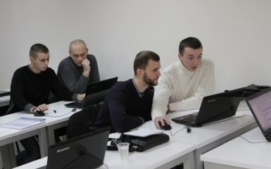 В Днепропетровске участники АТО успешно закончили IT-курсы