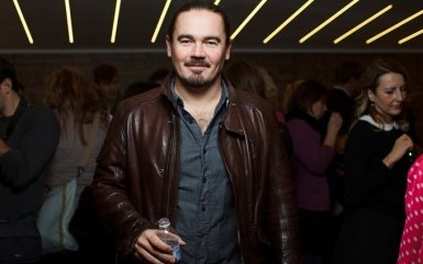 Відомий співак порадив росіянам або надягти хрестик, або зняти штани