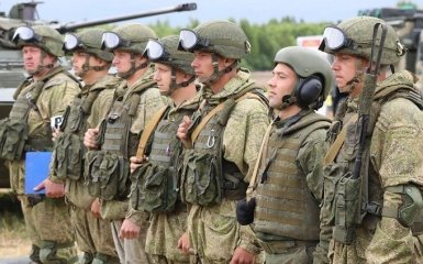 Россия внезапно начала перебрасывать в Беларусь военных и боевую технику