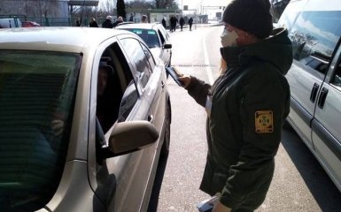 Украина закрывает границу: для кого СНБО сделал исключения