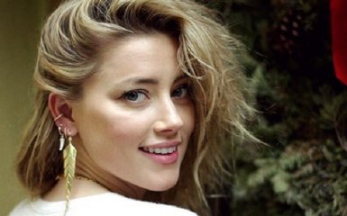 Бывшая любовница Джонни Деппа и Илона Маска нашла нового бойфренда - фото