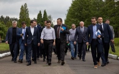 "Не поверил глазам": украинских политиков возмутило скандальное заявление Зеленского про Донбасс