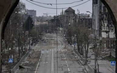 Мариуполь находится на грани эпидемической катастрофы из-за массовых захоронений