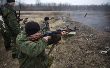 Боевики продолжают стрелять на Донбассе: появилось новое видео