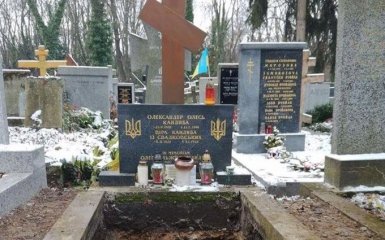 У мережі обговорюють скандал з могилою відомого українця в Чехії: з'явилася реакція Порошенка