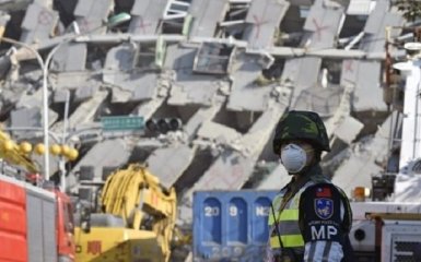 Проектировщик арестован за обрушение здания во время землетрясения на Тайване