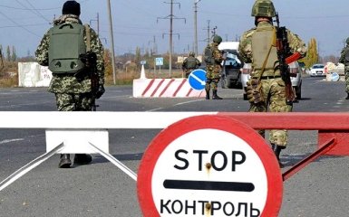 Активісти знімають блокаду на адмінкордонi з Кримом
