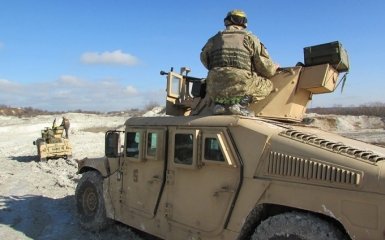 По позициям украинских военных в зоне АТО продолжаются обстрелы из минометов, гранатометов и стрелкового оружия