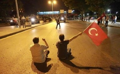 Неудачный переворот кое-что дал Турции и Эрдогану - Newsweek