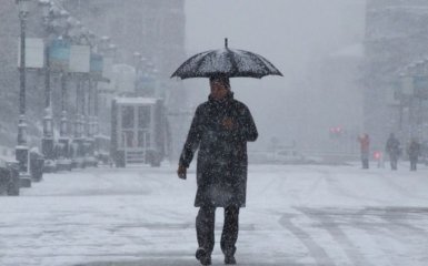 Штормовий вітер, хуртовини і ожеледь: в Україні різко погіршиться погода