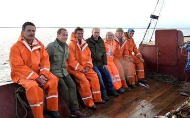 Путіну і його соратнику дали смішну характеристику: опубліковано фото