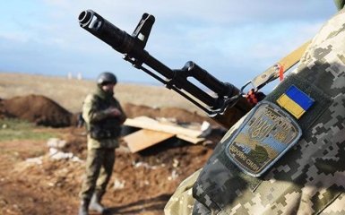 Доба в зоні АТО: поранено українського військового